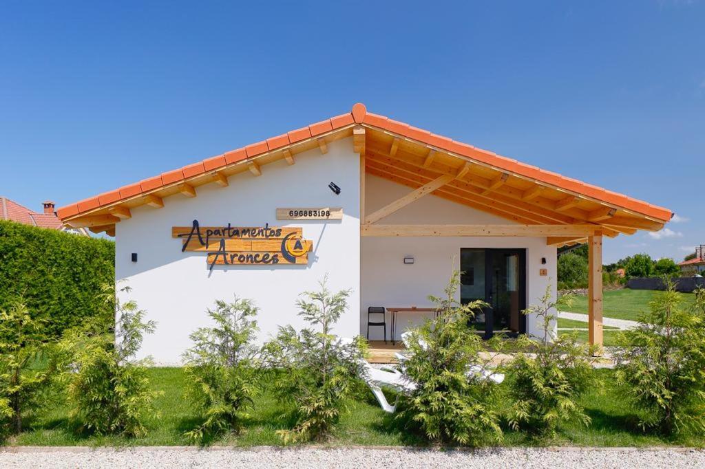 Apartamentos Aronces Кудилеро Екстериор снимка